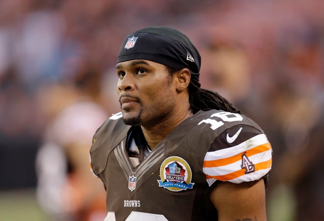 Cleveland Browns wide receiver Josh Cribbs (16) during an NFL football game against the Washington Redskins Sunday, Dec. 16, 2012, in Cleveland. (AP Photo/Tony Dejak)