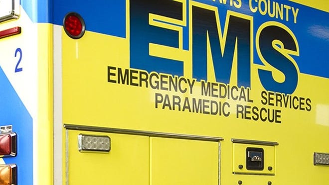 Un hombre intentó robar una ambulancia con personal médico adentro.