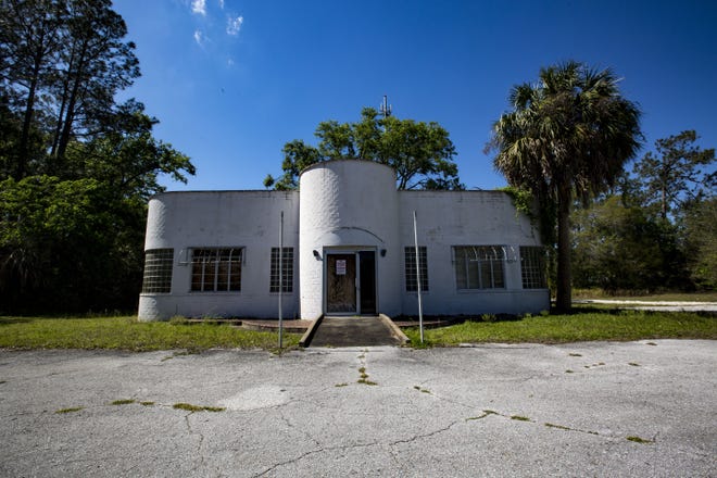 The former location of WGGG radio station on Waldo Road could be demolished to make way for a dialysis center. [Lauren Bacho/Special to the Guardian]
