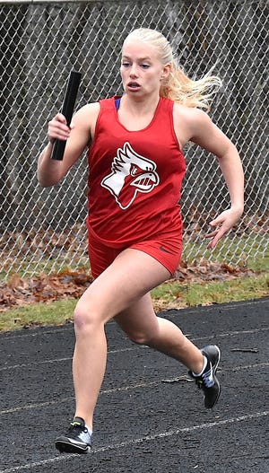 Sandy Valley's Alicia Costello makes the turn during the 4x200.