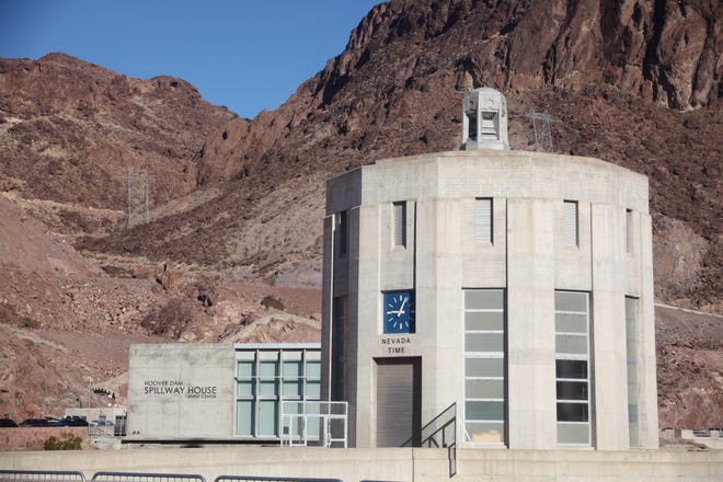 A tower on the Nevada side of the dam shows Pacific Time, an hour earlier than on the other side of the dam, Boulder City, Nevada. [Steve Stephens]