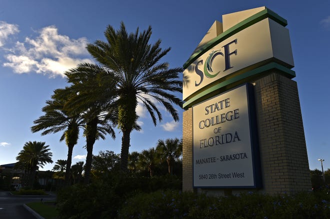 The tuition at State College of Florida, Manatee-Sarasota, is about one-half the cost of the University of Florida. [STAFF PHOTO / THOMAS BENDER]