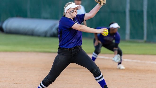Cedar Ridge pitcher Tori McCann, seen in this photo from action on April 10, 2018, got some advice from her predecessor at Texas State, All-American pitcher Randi Rupp, who was taken 4th overall in the National Pro Fastpitch college draft earlier this week by the Cleveland Comets. That advice has helped transform McCann into the Raiders’ ace in the circle. CREDIT: Henry Huey for Round Rock Leader