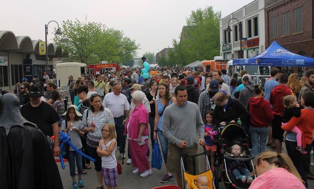 A crowd gathers last year at the Ames Main Street Farmers’ Market. Tribune file photo