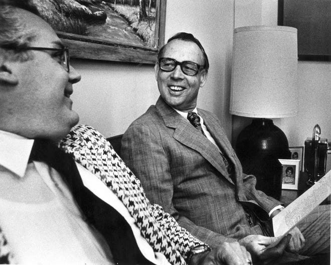 Charles Henry (right) in 1975 when he was the city manager of Eugene. Henry beat out 119 other candidates to become EugeneþÄôs city manager, a post he held until 1980. [Joe Matheson/The Register-Guard] - registerguard.com