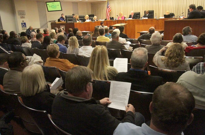 A packed house crowd at a Daytona Beach City Commission meeting in 2016. Commissioners hope new rules will make public comment time at its meetings less of a spectacle. [News-Journal/David Tucker]