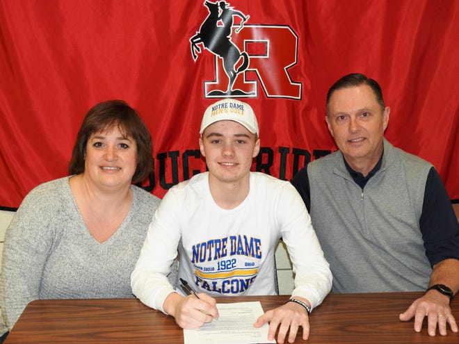 Kent Roosevelt High School senior athlete Kyle Smith has committed to attend Notre Dame College in the fall and play golf for the Falcons. Kyle was a three-year letterwinner for the Rough Riders.