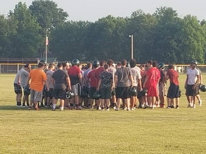 Lincoln Railer Football huddle during the 2018 camp. [Photo courtesy of Lincoln Railer Football]