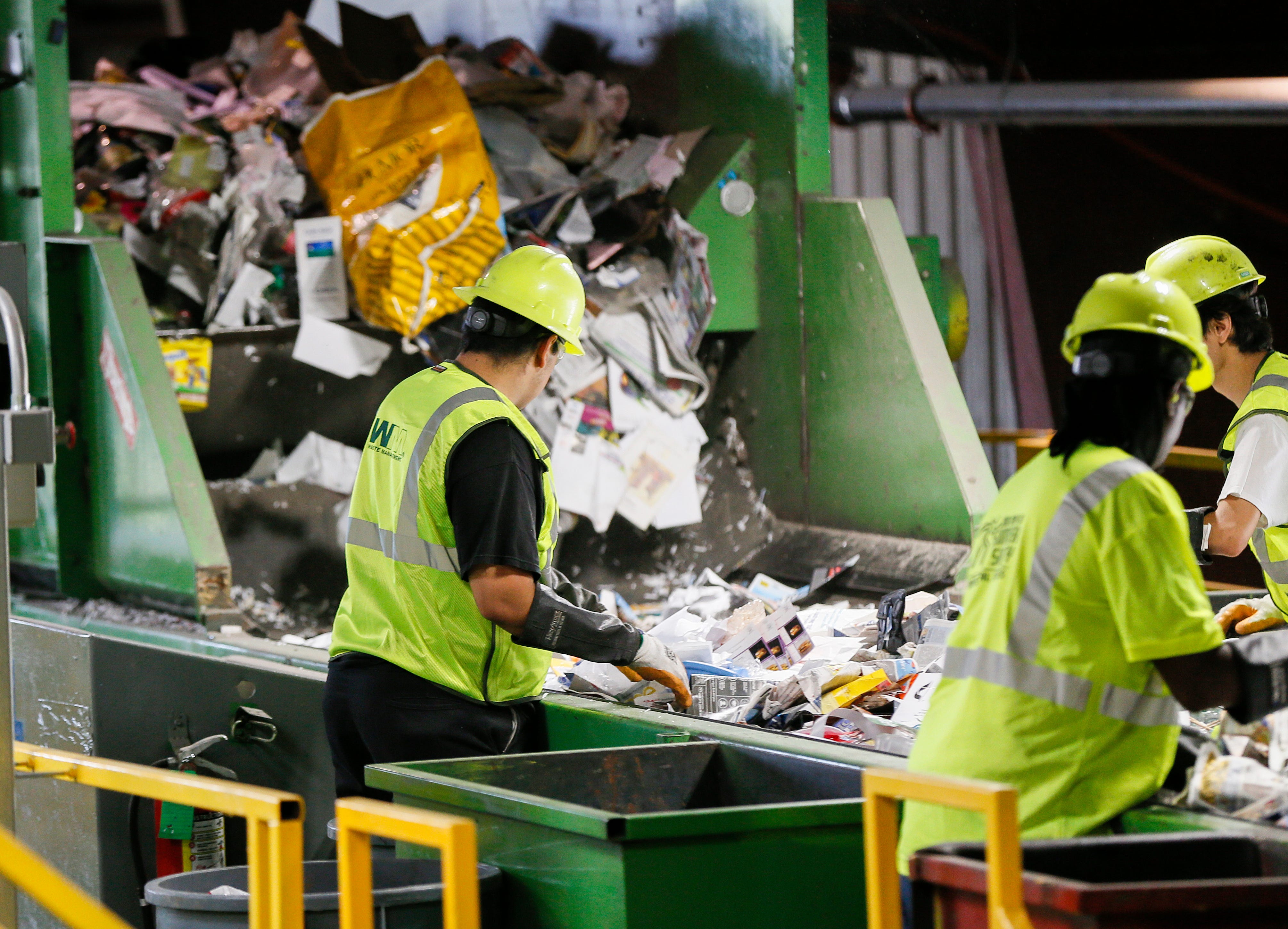 Oklahoma City hopes new recycling program cuts landfill waste