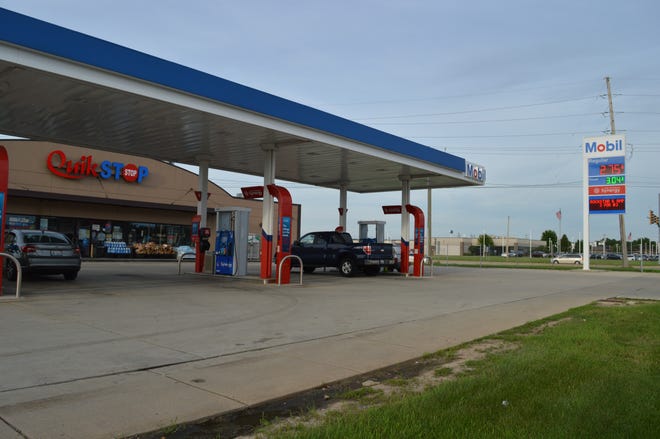 Belvidere aldermen are considering a 2-cent-per-gallon tax on fuel. [SUSAN VELA/RRSTAR.COM STAFF]