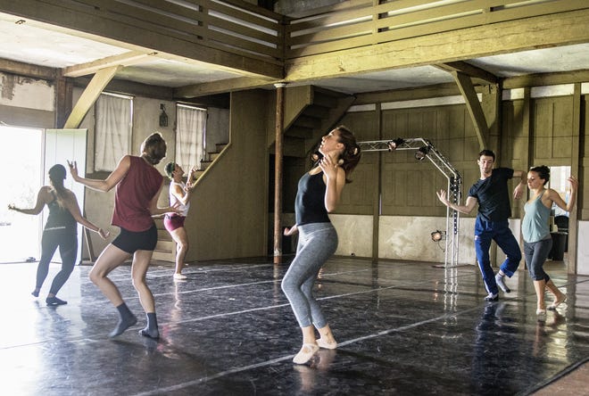 Island Moving Co. dancers rehearse in July 2017 for last year's Great Friends Dance Festival at the historic Quaker meeting house in Newport. [DAILY NEWS FILE PHOTO]