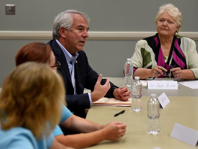 Bob Hugin said he believes strongly that equal pay for equal work should be the law of the land. He is open to strengthening the federal Lilly Ledbetter Fair Pay Act, the 2009 legislation which expanded women’s ability to bring equal-pay claims against employers who discriminate. [NANCY ROKOS / PHOTOJOURNALIST]