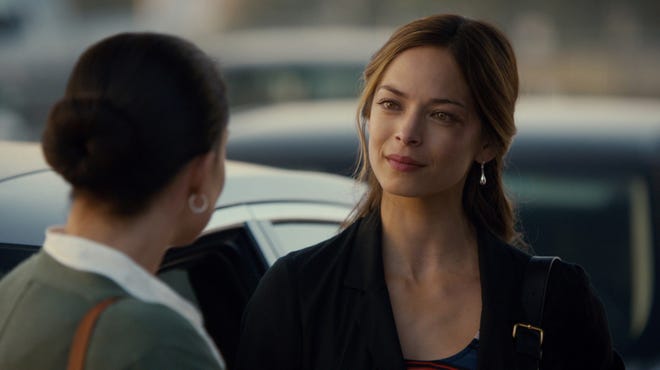 Joanna Hanley (Kristin Kreuk) in the new CW series "Burden of Truth" [CAUSE ONE PRODUCTIONS]