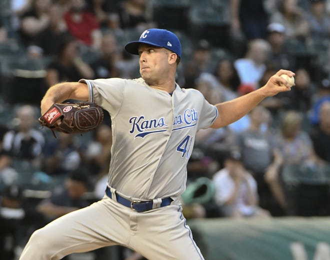 Kansas City Royals starting pitcher Danny Duffy (41) throws the ball against the Chicago White Sox during the first inning, Tuesday, July 31, 2018, in Chicago. [DAVID BANKS/THE ASSOCIATED PRESS]