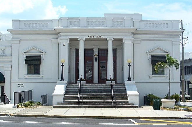 Eustis City Hall. [wikipedia]