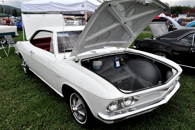 This beautifully restored 1965-1966 era Corvair Corsa hardtop coupe appeared at the Bloomsburg Nationals in August 2018. Inside and out, it is a real beauty. [Greg Zyla]