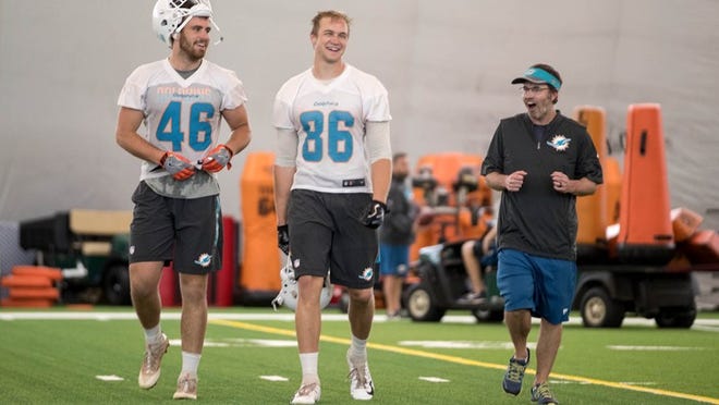 Mike Gesicki (86) is a good bet to start for the Dolphins in the season opener.