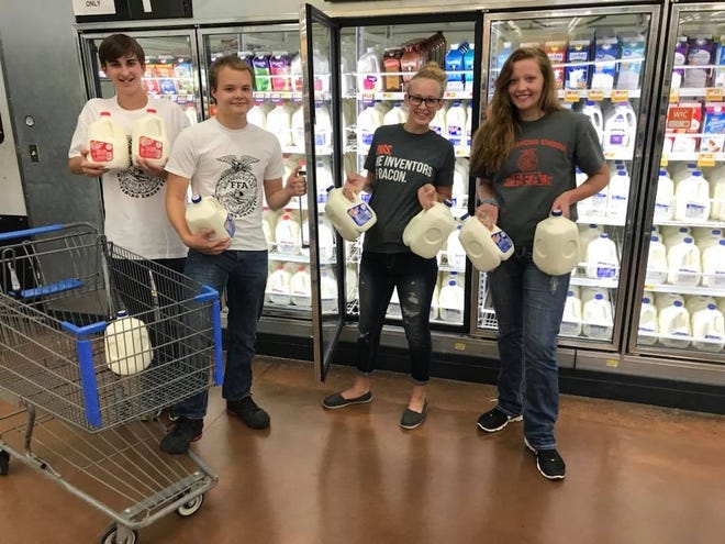 Students participating in the Hartem FFA 10 Gallon challenge from left: Zachariah Griffieth, Luke Mason, Abbigail Hoerbert and Ariana Hinkle. [Photo submitted]