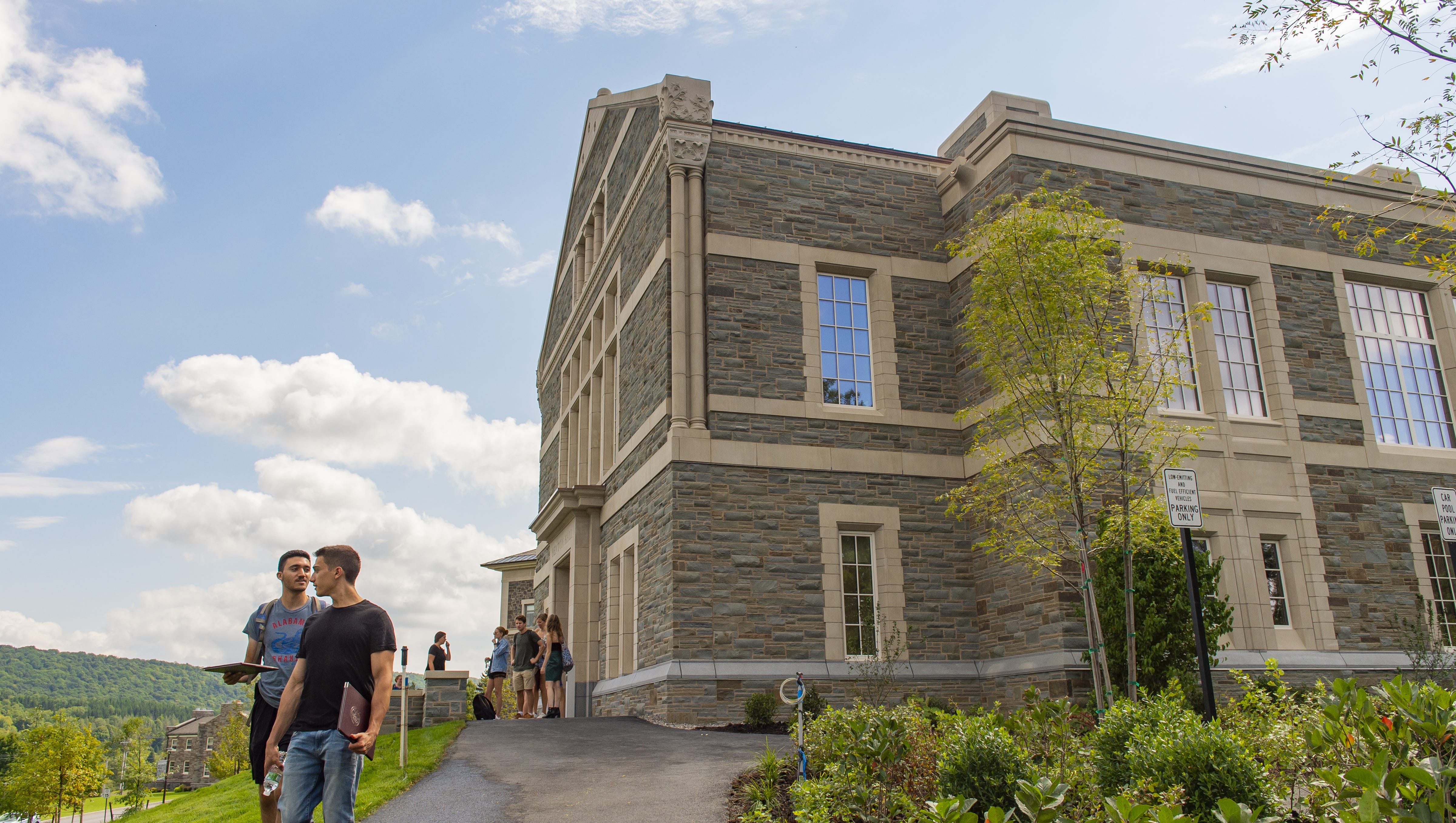 UPDATED: Colgate University gets rid of tuition for some students