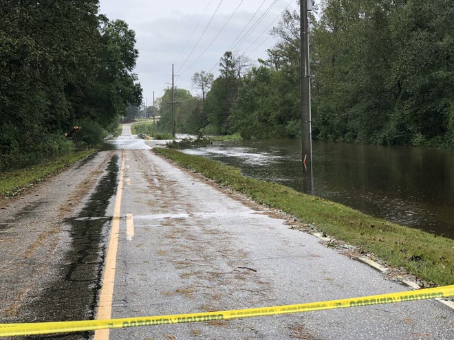 Several counties in the Cape Fear region have received more than 16 inches of rain over the last 72 hours. [Monica Holland/The Fayetteville Observer]