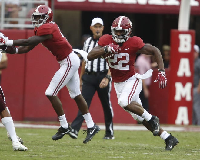 Alabama running back Najee Harris (22) runs the ball during Alabama's 45-23 win over Texas A&M Saturday, Sept. 22, 2018, in Bryant-Denny Stadium. [Staff Photo/Gary Cosby Jr.]