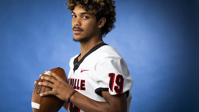Del Valle quarterback Elijah Washington hopes to push the Cardinals to its first playoff win in 50 years. Once he graduates, he plans on going to college to study kinesiology. (Nick Wagner/American-Statesman)