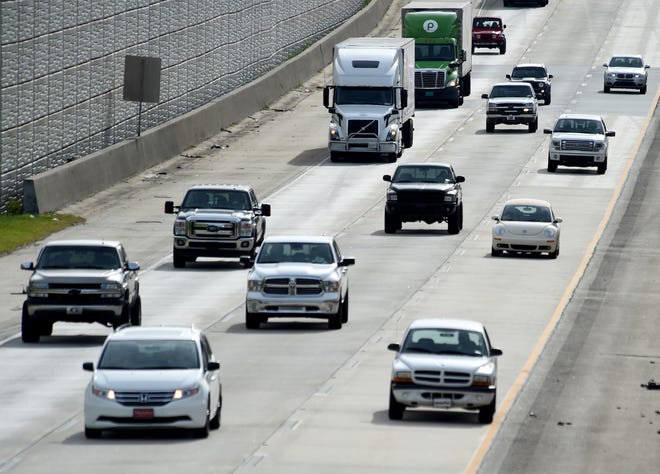 A look at rush hour traffic along Interestate 20. The Augusta metro area, which includes Aiken and Edgefield counties in South Carolina, is projected to hit 632,000 people by 2020. [MICHAEL HOLAHAN/THE AUGUSTA CHRONICLE]