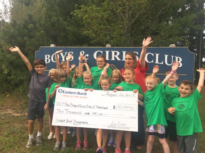 The SMART Girls program at the Boys and Girls Club of Marshfield received a $10,000 grant from Eastern Bank. Photo: Jen Tomasetti