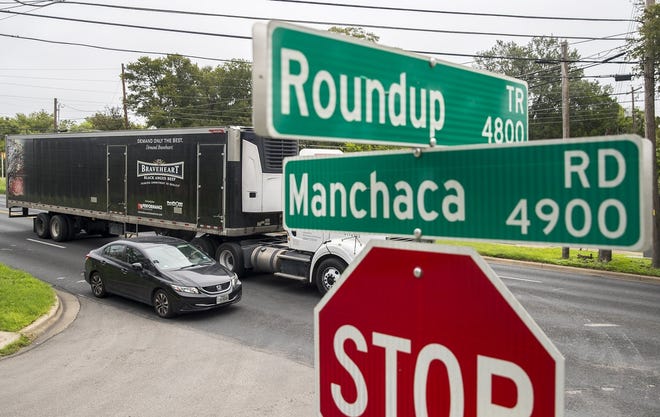 The Austin City Council voted Thursday to rename Manchaca Road as Menchaca Road. Supporters of the change have said the move will correctly recognize the roadway's likely namesake, Jose Antonio Menchaca, who fought for Texas at the battle of San Jacinto. [RICARDO B. BRAZZIELL/AMERICAN-STATESMAN]