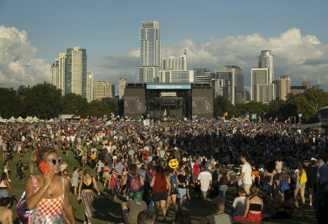 The throngs gathered at the Austin City Limits Music Festival in Zilker Park, such as the ones seen here listening to The National on Oct. 5, can become targets for pickpockets if they are not mindful of their surroundings, Austin police say. [JAY JANNER/AMERICAN-STATESMAN]