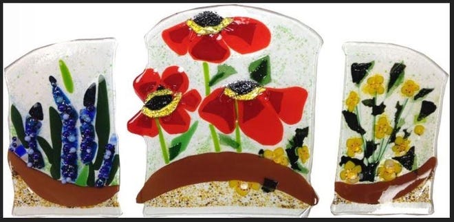 Palmyra Community Library exhibits “Flourishing Poppies” and other works by glass artist Randy Kennard in its third-floor gallery. [PHOTO PROVIDED/RANDY KENNARD]