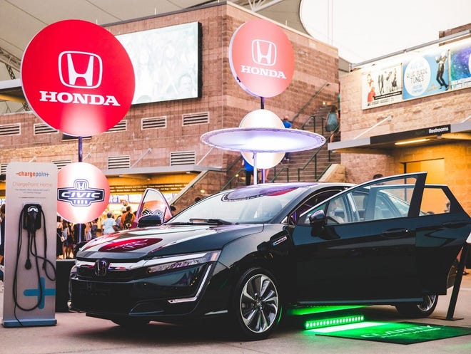 Automakers are pulling out the stops to promote electrified green vehicles.

[Honda]