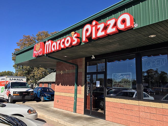 Marco's Pizza on East Main Street in Galesburg is permanently closed, according to a sign on the door. [TOM LOEWY/The Register-Mail]