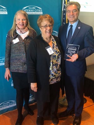 Rep. António F.D. Cabral receives the “2018 Gateway Cities Champion Award” as part of MassINC’s 6th annual Gateway Cities Innovation Institute Summit and Awards Luncheon on Oct. 18.