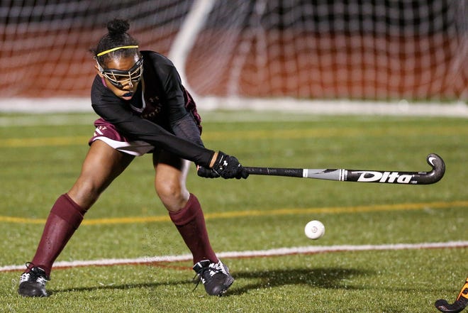 Algonquin's Day Ruffo passes the ball during the Division 1 Central field hockey championship game last season against Nashoba. Ruffo scored two goals and added two assists in the Tomahawks' 7-0 win over Doherty in the first round of the Division 1 Central playoffs on Wednesday. [Daily News and Wicked Local File Photo/Dan Holmes]