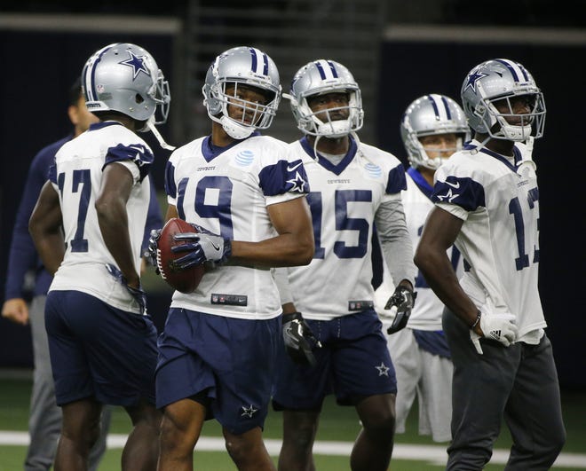 The Cowboys hope Amari Cooper (19), who arrived in a bye-week trade, will bolster a sagging corps of receivers. [Michael Ainsworth/The Associated Press]