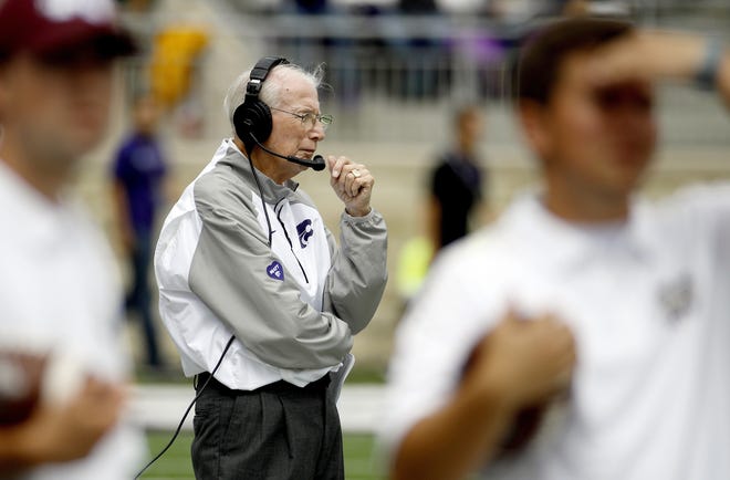 Several columnists from local media outlets have called for Bill Snyder, Kansas State's Hall of Fame coach, to resign with the Wildcats at 3-6 entering Saturday's Sunflower Showdown. [FILE PHOTOGRAPH/THE ASSOCIATED PRESS]