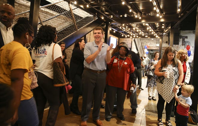 Walt Maddox completes his campaign for governor with a campaign stop at The District Room in Tuscaloosa Monday, Nov. 5, 2018. [Staff Photo/Gary Cosby Jr.]