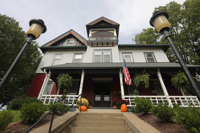 The longtime bed-and-breakfast known as the Schramm House now owned by Dustin and Kage Evans is shown September 21 at 616 Columbia St. in Burlington. The home is on the Heritage Trust of Burlington Christmas Tour of Homes ticket Dec. 16. [John Gaines/thehawkeye.com]