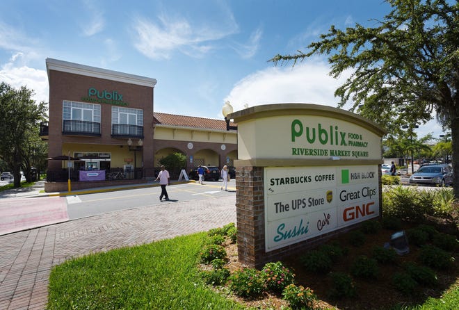 The Colliers regional retail report noted, "Grocers remain the sweetheart of the retail category with Publix, Sprouts, Lucky’s, ALDI, Save A Lot and Earth Fare actively searching for more sites in the market." [Bob Self/Florida Times-Union]