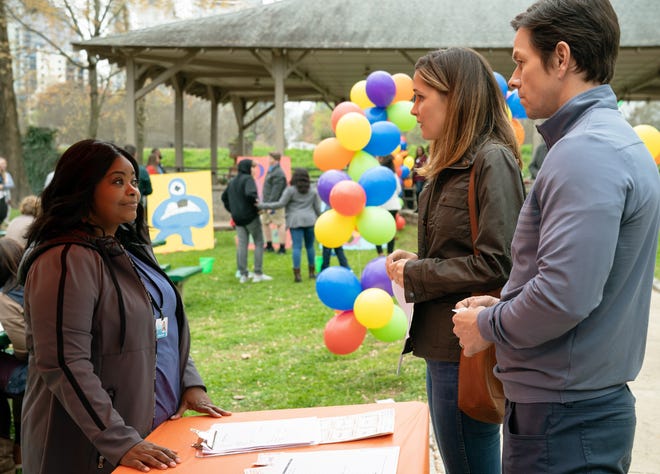 Prospective foster parents Mark Wahlberg and Rose Byrne chat with fostering expert Octavia Spencer. [Paramount pictures]