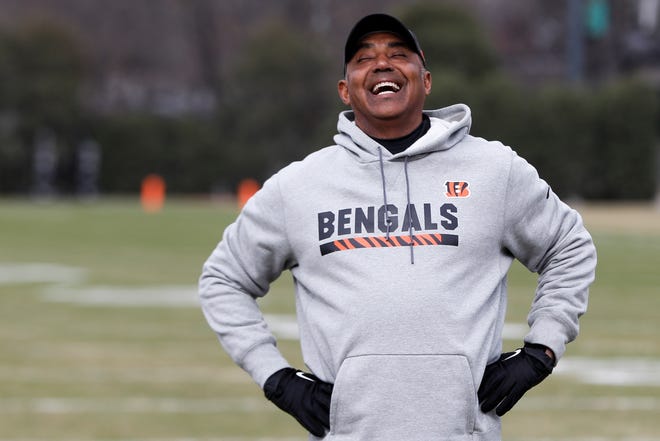 Cincinnati Bengals head coach Marvin Lewis laughs during NFL football practice at Paul Brown Stadium, Wednesday, Nov. 14, 2018, in Cincinnati. (AP Photo/John Minchillo)