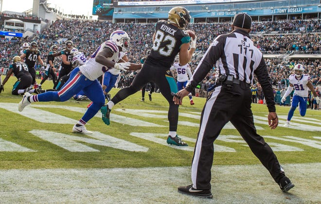 Jacksonville Jaguars tight end Ben Koyack catches a pass in the end zone, for the only touchdown during a Wild Card playoff game at EverBank Field on Jan. 7 in Jacksonville. Jacksonville won 10-3. [Gary Lloyd McCullough/GateHouse Florida]