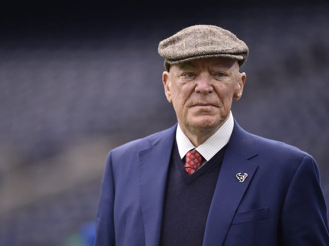 Bob McNair had battled both leukemia and squamous cell carcinoma in recent years before dying in Houston on Friday. [Eric Christian Smith/The Associated Press]