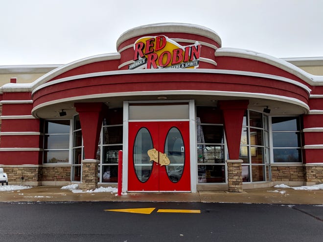 Holland Eats will begin its online delivery service on Tuesday, Nov. 27 from restaurants like Red Robin, Applebee's, Windmill Restaurant and Anna's House. [Cassandra Bondie/Sentinel staff]