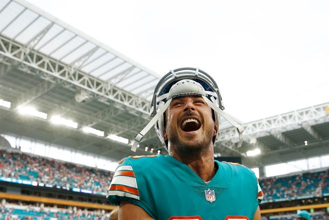 The Dolphins added Danny Amendola because of his leadership, intensity and preparedness. It's time to see it pay off. [MICHAEL REAVES/GETTY]