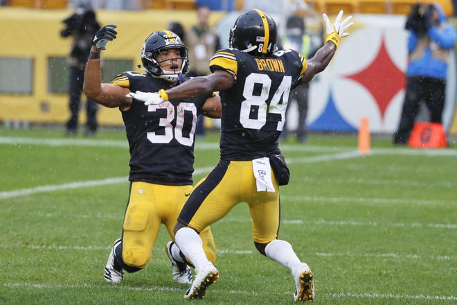 Among the Steelers Pro Bowl selections are running back James Conner (30) and wide receiver Antonio Brown (84). [AP Photo/Gene J. Puskar]