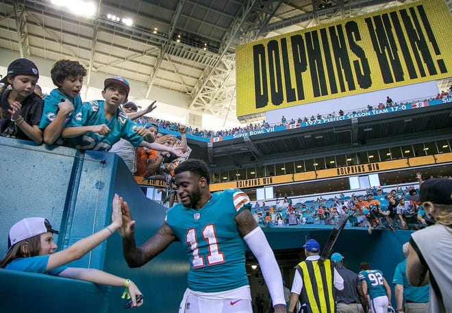Perhaps Miami Dolphins wide receiver DeVante Parker will put it all together elsewhere. [BILL INGRAM/palmbeachpost.com]