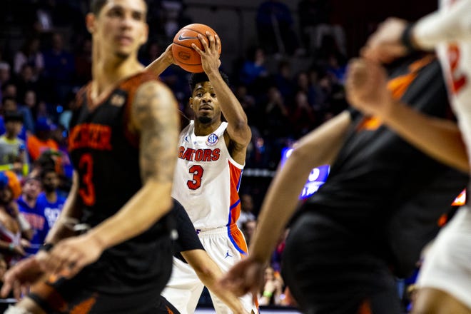 Florida senior guard Jalen Hudson has struggled offensively this season. After averaging a career-best 15.5 points as a junior, he's getting 5.8 as a senior and appears to lack confidence. [Lauren Bacho/Staff Photographer]