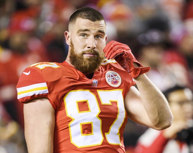 Kansas City Chiefs tight end Travis Kelce goes into the Chiefs' season finale against Oakland with 1,274 receiving yards, the fourth-most ever for a tight end. He needs 54 yards against the Raiders to break the mark set by New England's Rob Gronkowski in 2011. [December 2018 file photograph/The Associated Press]